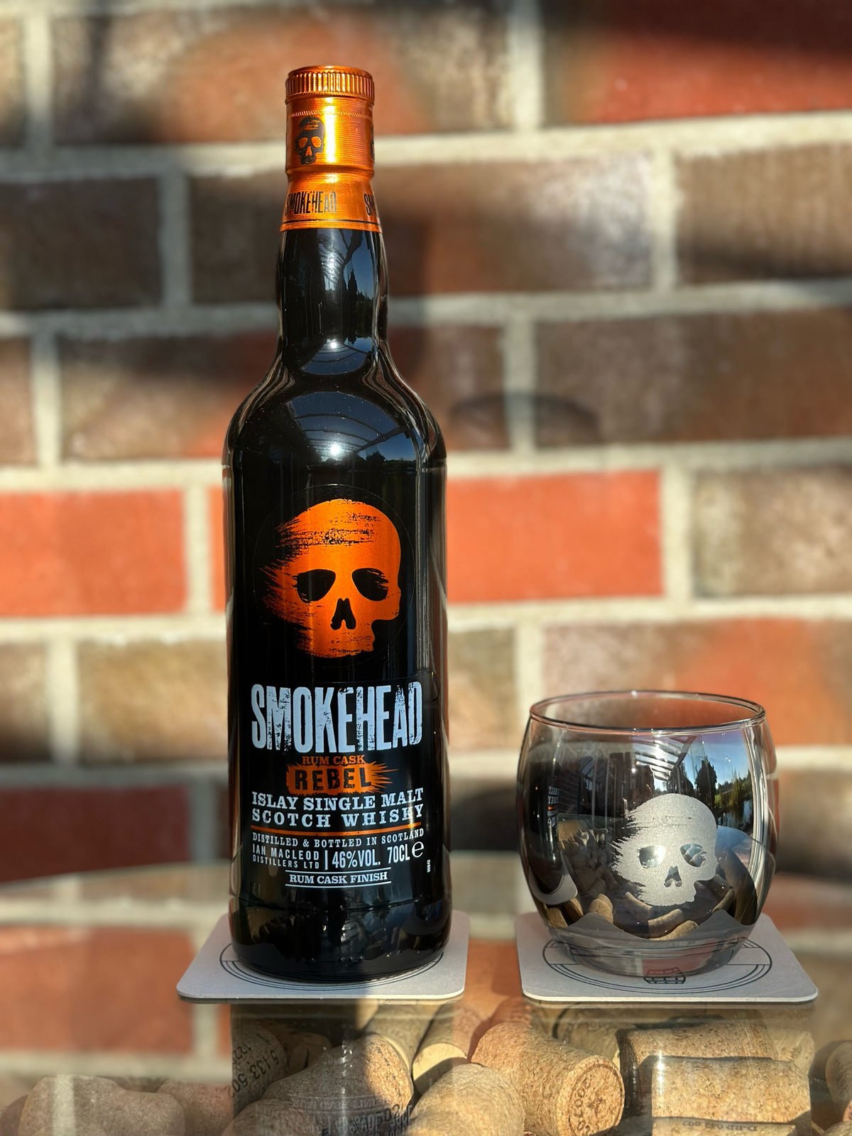 Smokehead Rum Cask Rebel mit Tumbler